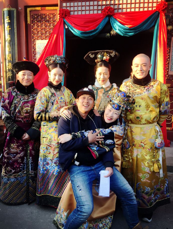 如懿传花絮:如懿和皇上吃零食,顶顶到片场探班妈妈董洁