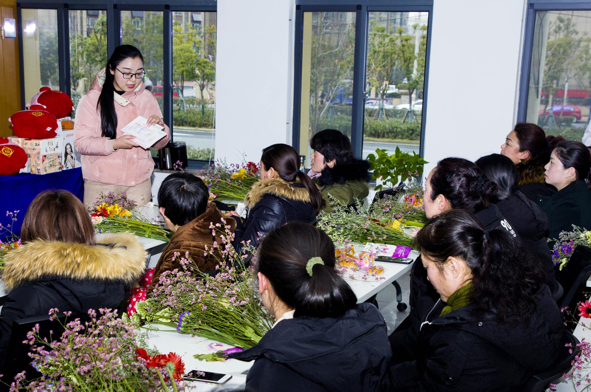 辖区妇产科医院主任郝医生,给大家带来"两癌筛