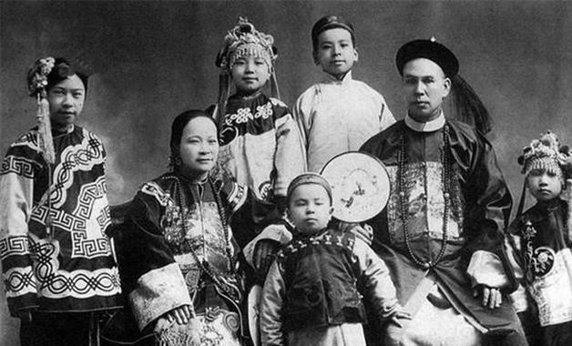 吴京等人都是皇族后裔