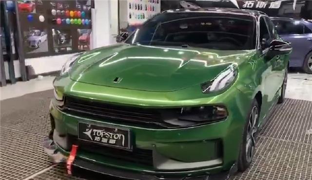 首台曼巴绿领克03标配四驱颜值不输超跑回头率5颗星