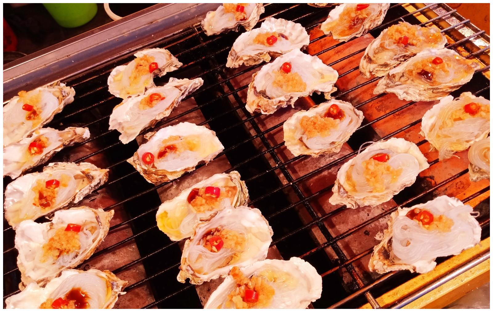 旅行美食—大连旅顺海鲜一元一串,烧烤扎啤美味嗨过瘾