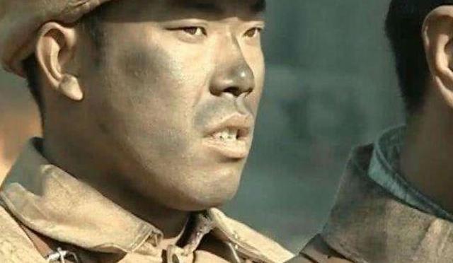 《亮剑》龙套小兵的专业演技,网友:一个表情够小鲜肉学三年