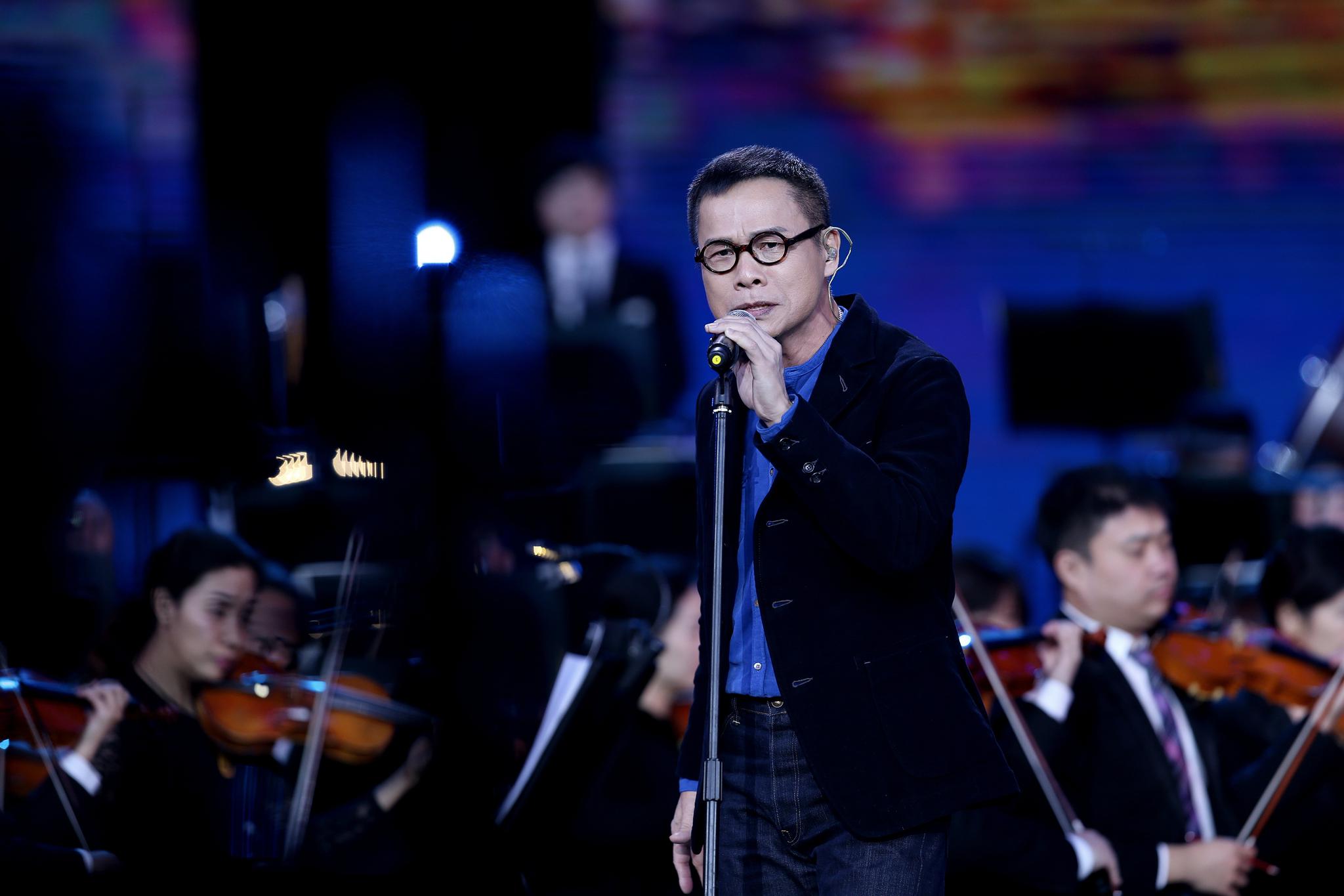 2018罗大佑"当年离家的年轻人--青春无悔追梦版"巡回演唱会武汉站演出