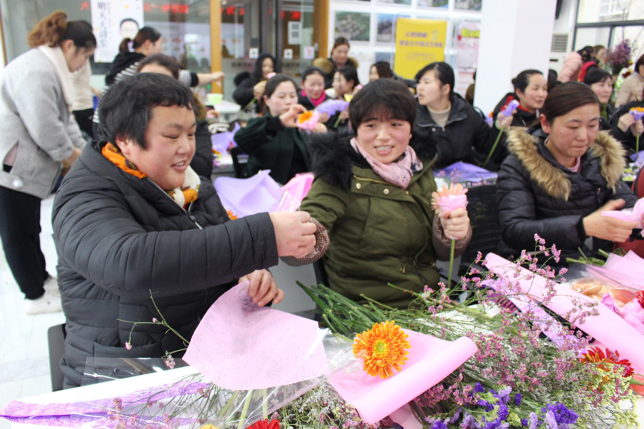 辖区妇产科医院主任郝医生,给大家带来"两癌筛