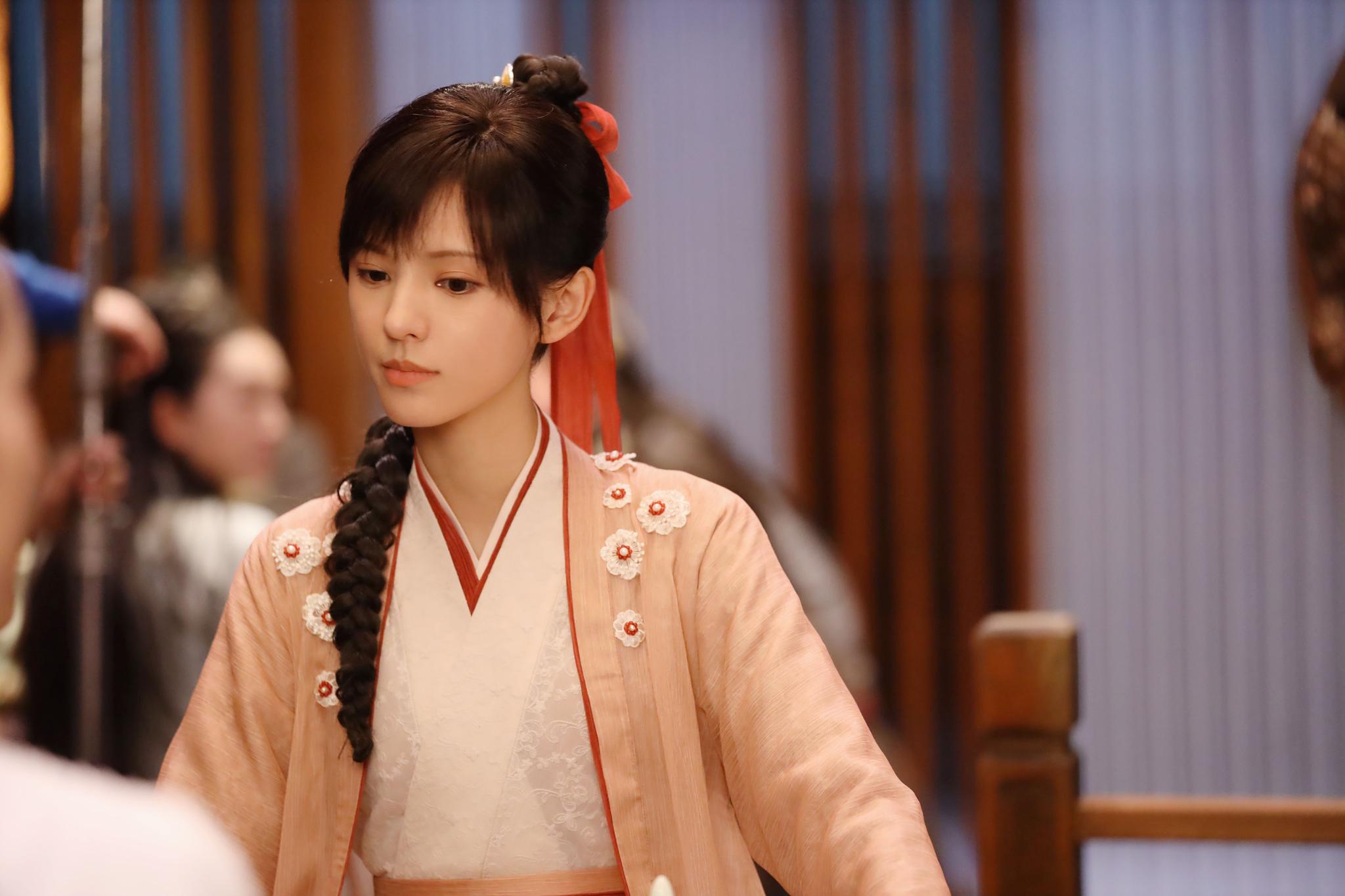 琉璃美人煞首曝角色海报张予曦饰少女玲珑灵动明媚