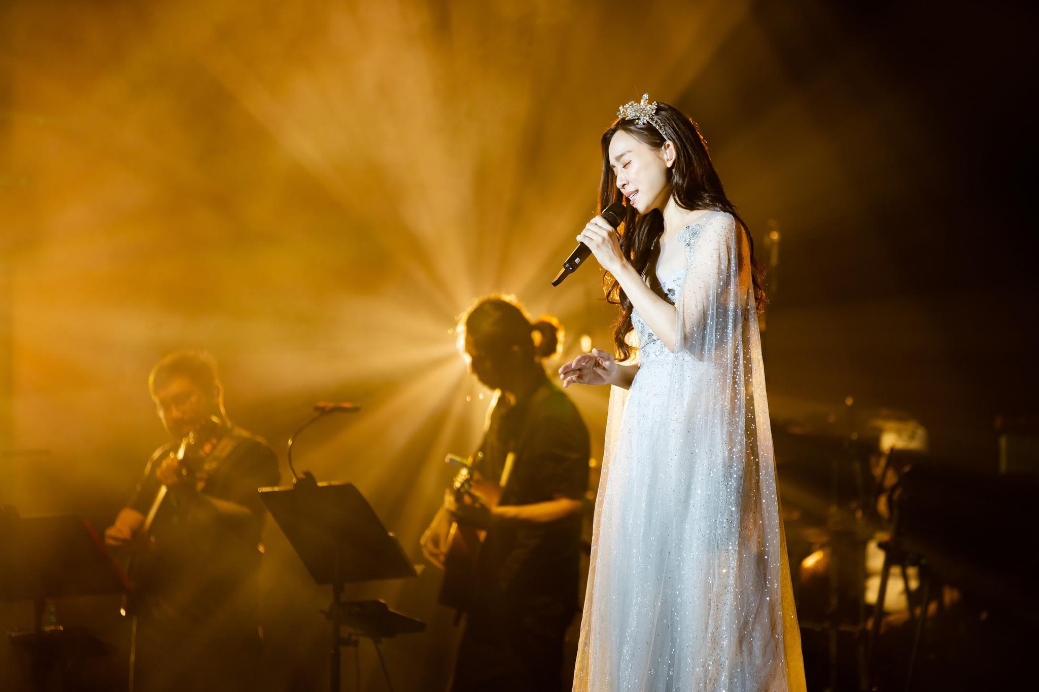 那些耳熟能详的经典治愈歌曲,都是来自范玮琪