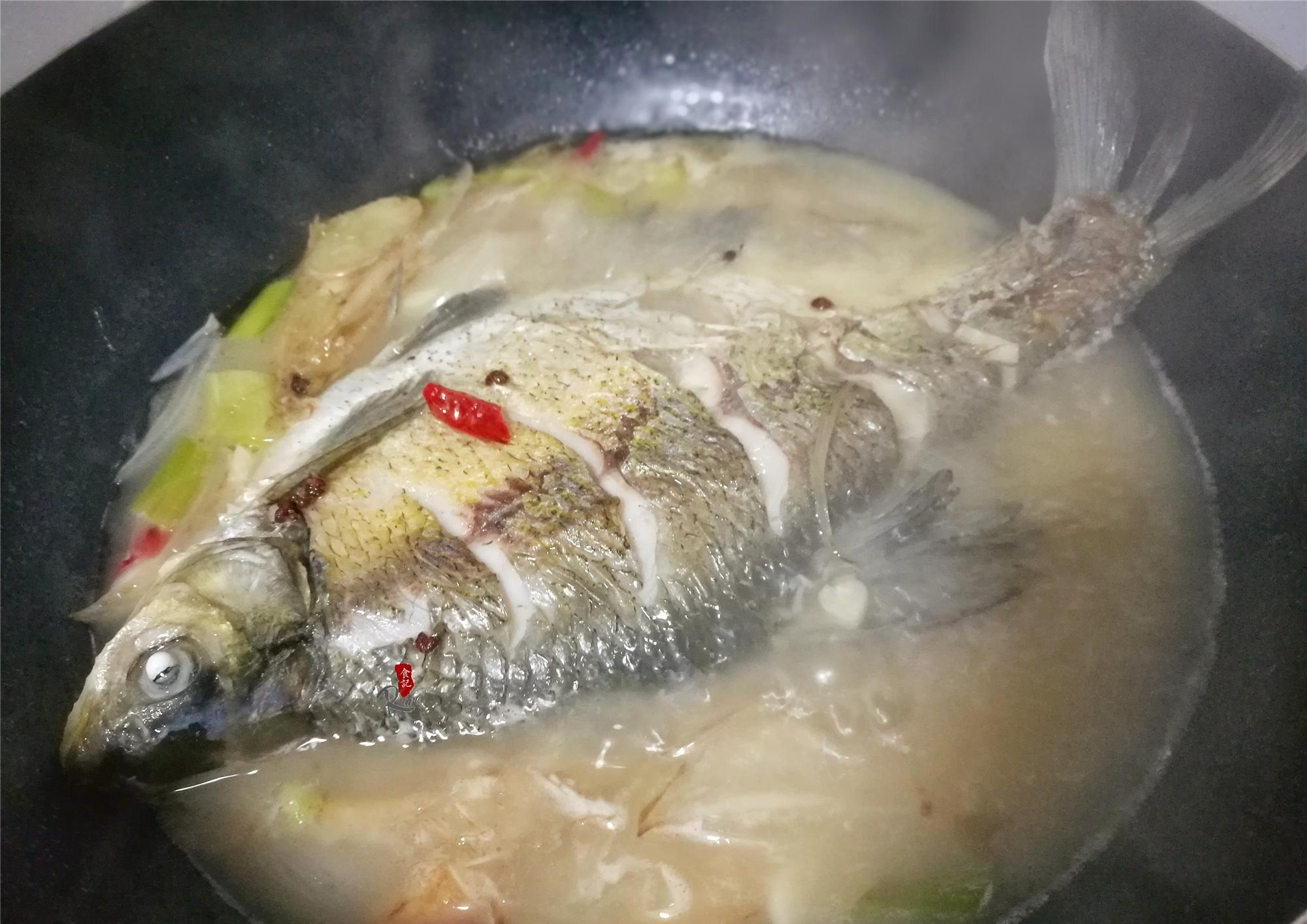 鱼肉热量低,我家晚餐一周有三天吃鱼,难怪一米