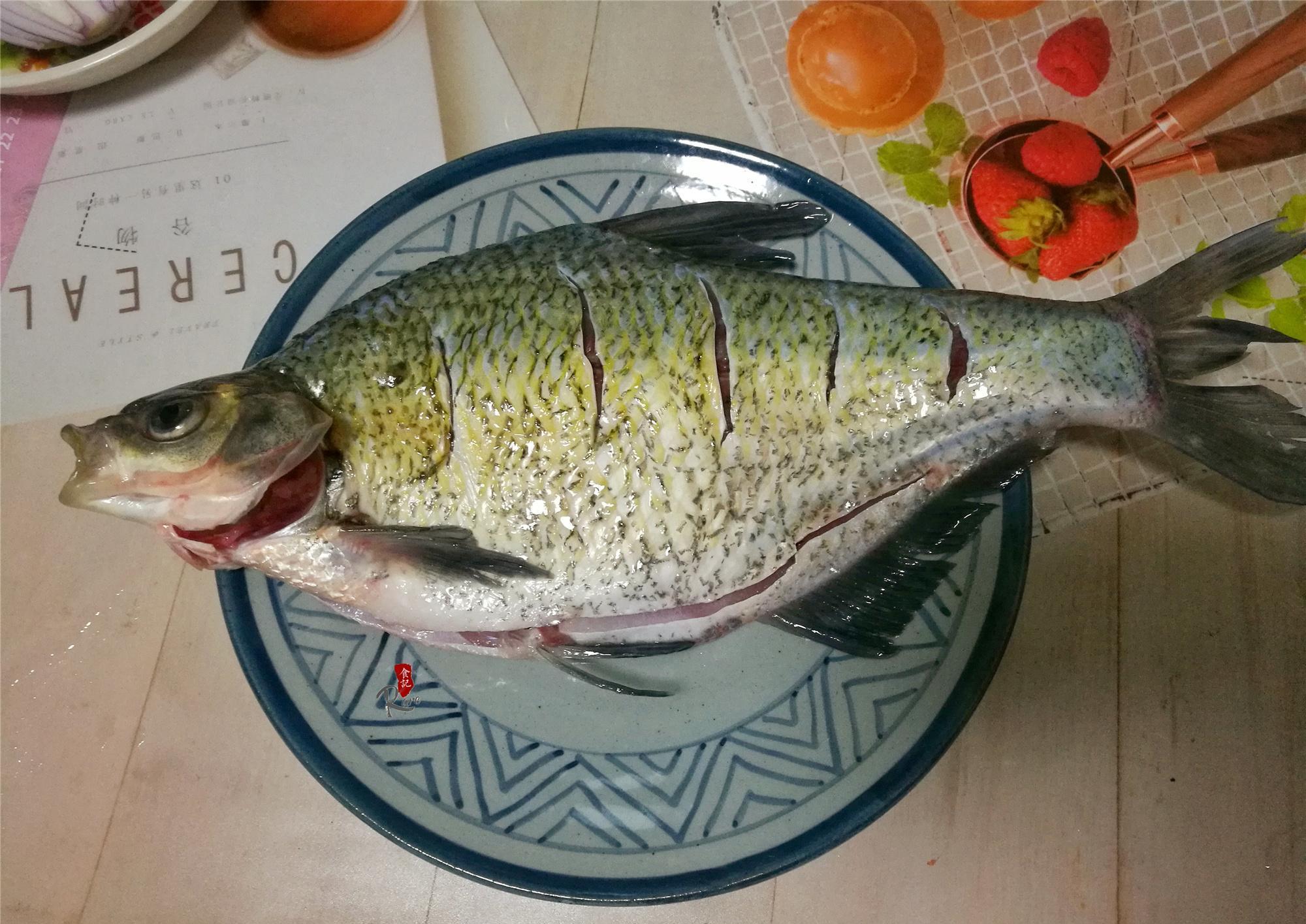 鱼肉热量低,我家晚餐一周有三天吃鱼,难怪一米