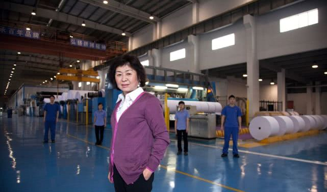 不过也有很多女富豪,像陈丽华,杨惠妍,吴亚军,纪凯婷等等,她们在胡润