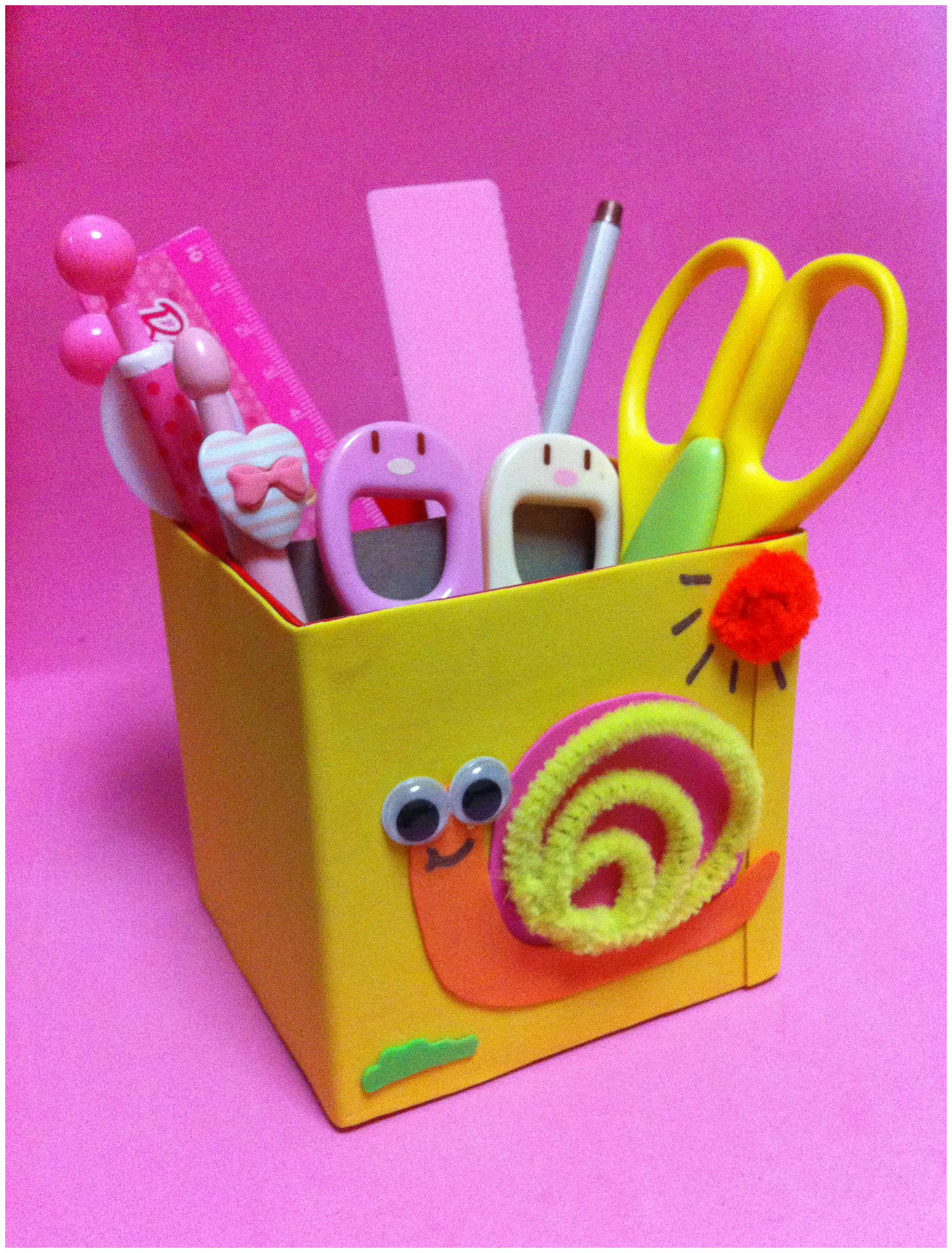 月饼盒妙用 教你用月饼盒改造小笔筒的做法