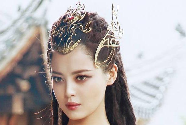 斗破苍穹美杜莎留印记萧炎成蛇王在剧中是否会成一对