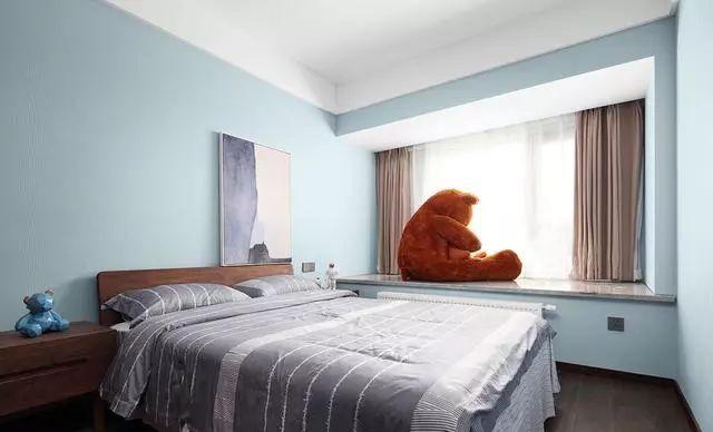 新房别乱装，她家简洁时尚又大气，客餐厅很抢眼，进门就被迷住