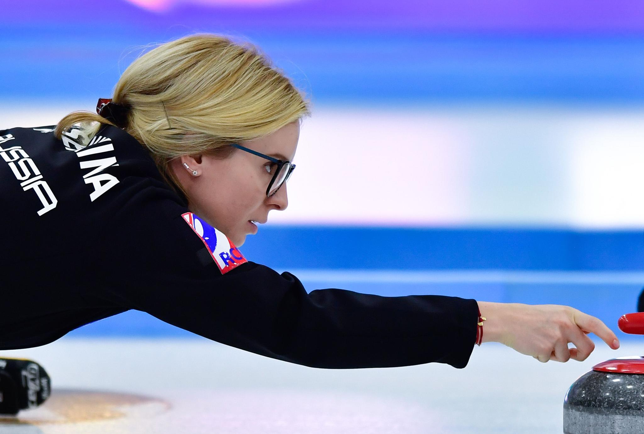 冰壶——青海国际精英赛女子决赛:俄罗斯夺冠_高清图集_新浪网