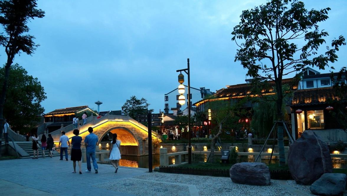 东汉孝子丁兰故里荡口古镇,地处三市交界,在这里感受岁月静好