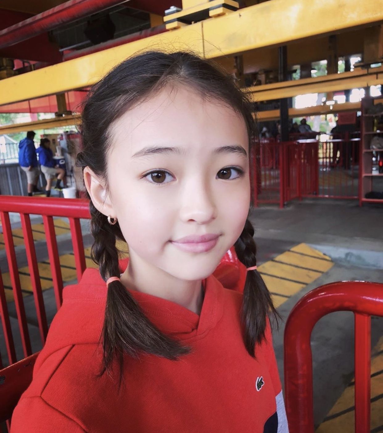 ins上拥有三百万铁粉的13岁泰国混血美少女第一辑