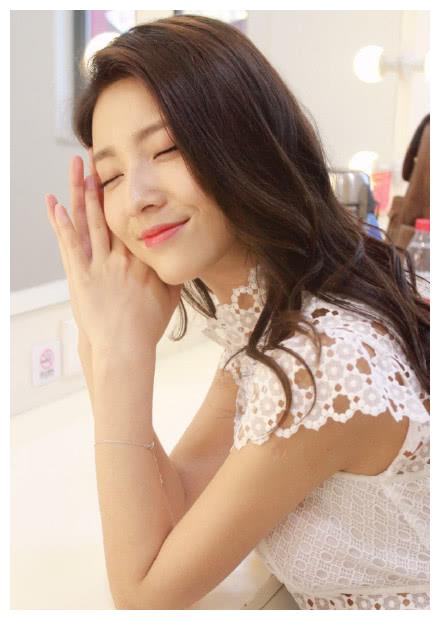 马春瑞一个阳光爱笑又可爱的小仙女