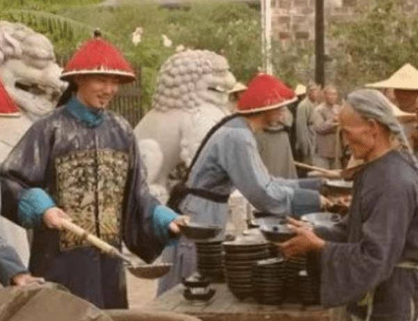古代饥荒,老百姓为何宁可吃树皮草根,也不去山中打猎河里捕鱼?|捕鱼|草根|树皮_新浪新闻