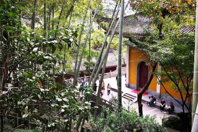 杭州最有名的寺庙活佛济公修得罗汉果的地方