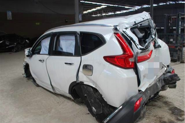 小伙花4万买了一辆本田crv妻子称卖废品吧我看着害怕