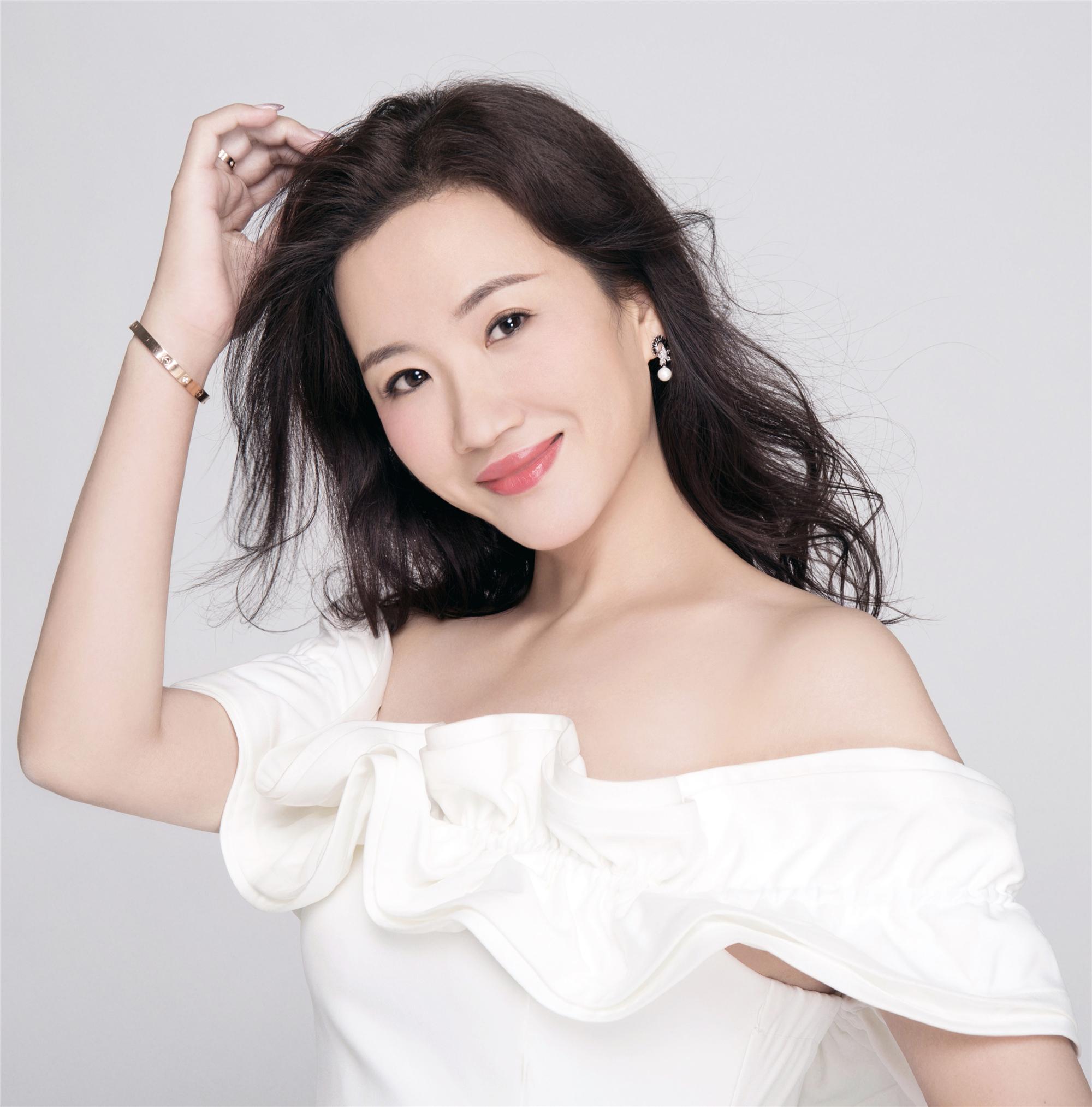 星光大道红歌手张海军在正式推出了歌颂家乡的原创歌曲《蒙山沂水我的