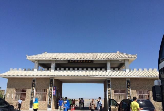 甘肃最坑的旅游景点,雁过拔毛,路过都要收40元门票