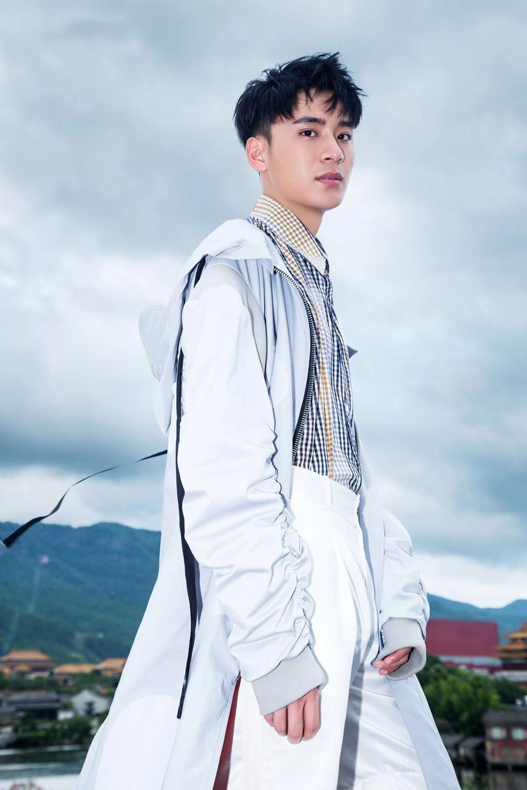 演员唐嘉濠《开封府之龙吟震天》热拍 江湖侠义热血燃起