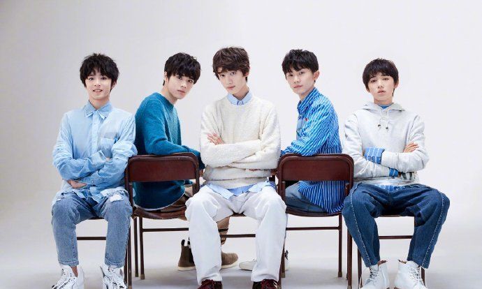 台风少年团演唱会高清图近期时尚杂志封面来看看少年们的表现