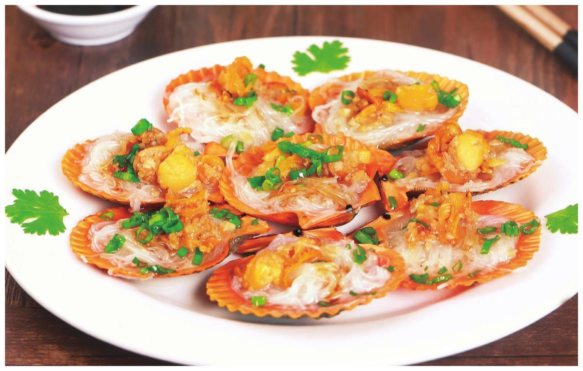 蒜蓉粉丝蒸扇贝,让人吃一个还想吃一盘的小海鲜,一步一步教你做