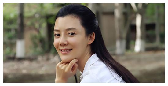 从电影学院毕业后,王丽云倒是替女儿找了很多演出机会,只是,车晓一次