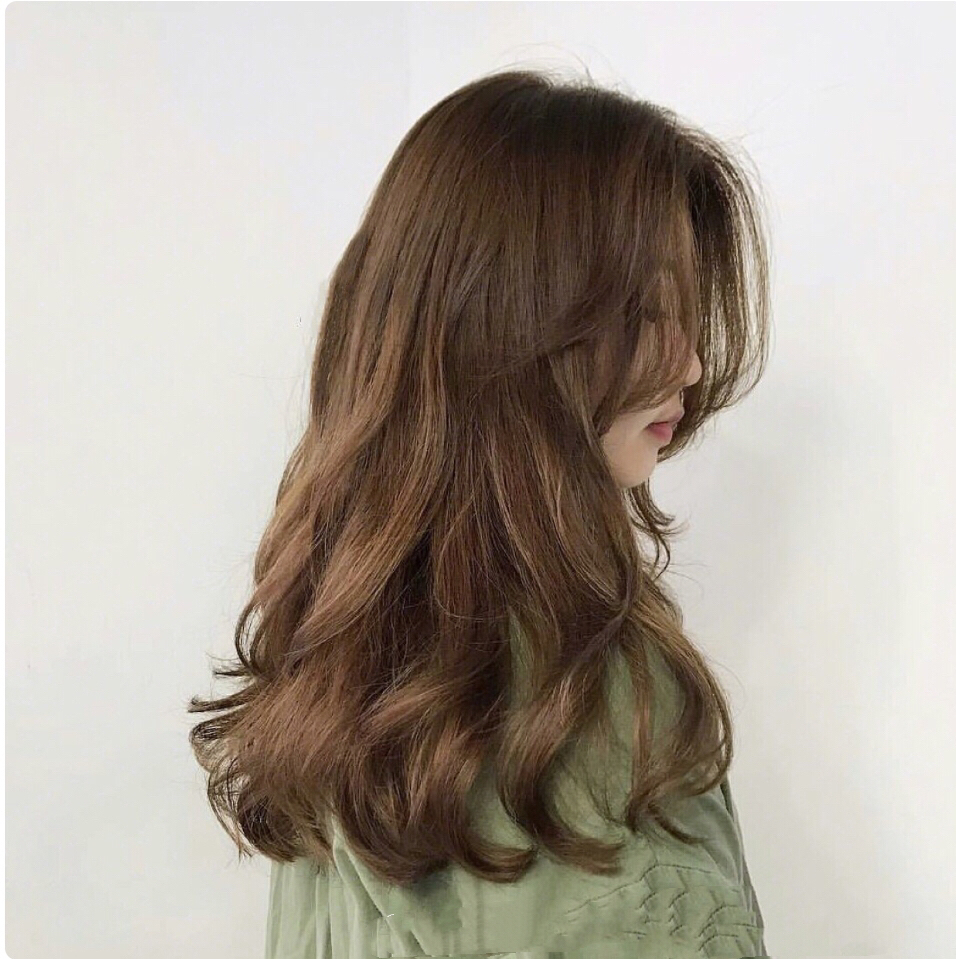 ins瑜伽网红超火的9款卷发,不但平定北方显脸小还减龄,网友|发型|空气