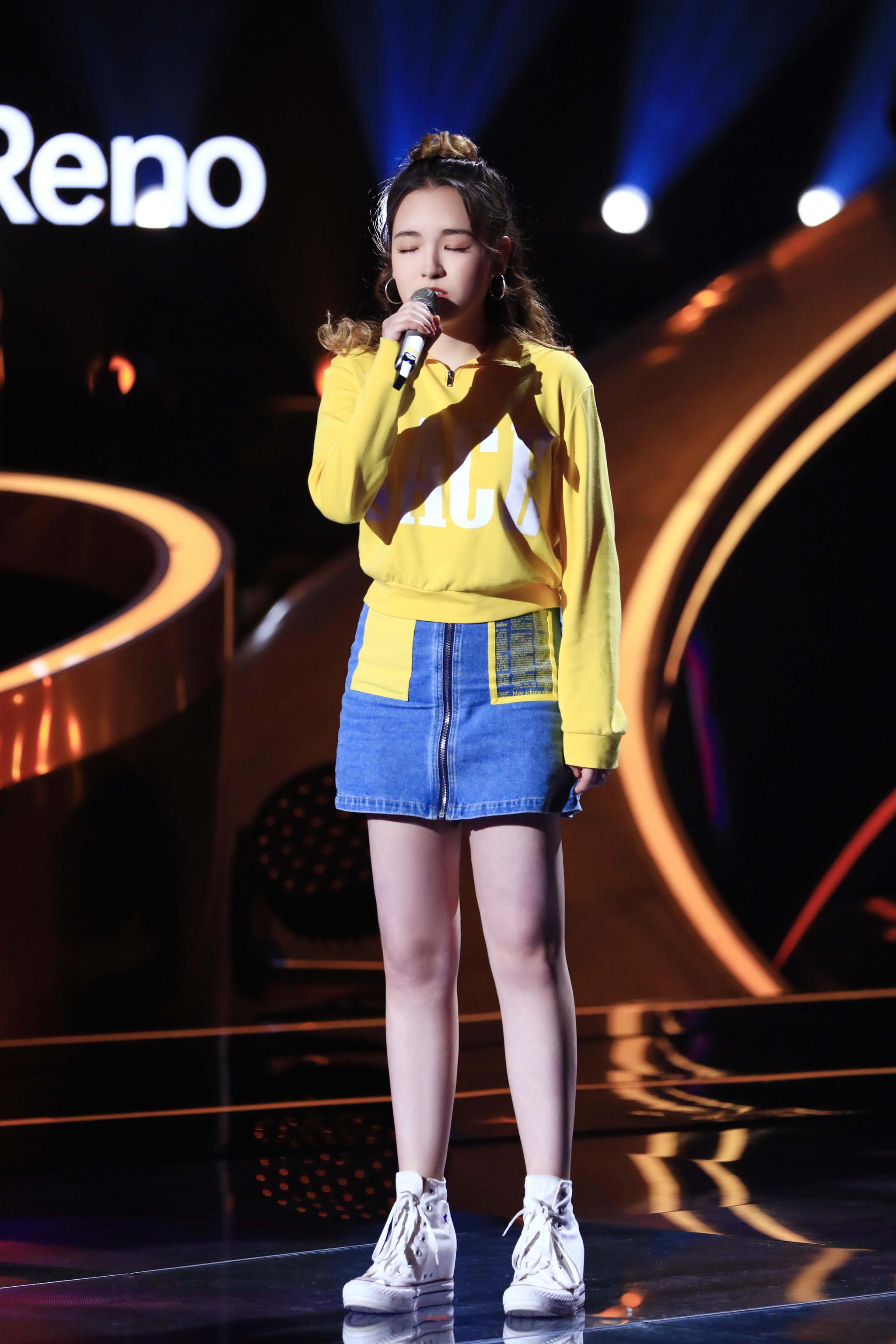 爱新觉罗·媚别样演绎《中国姑娘》 那英战队再添强将