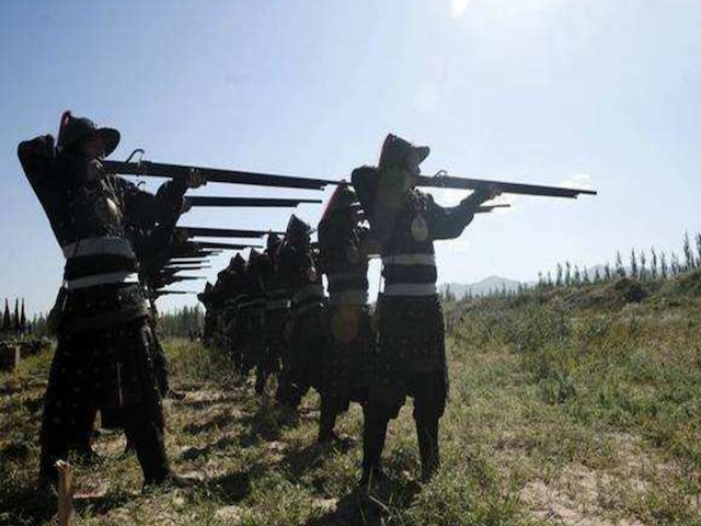 创立,而是他的儿子明成祖朱棣创立,号称明军三大营,分别为五军营,三千