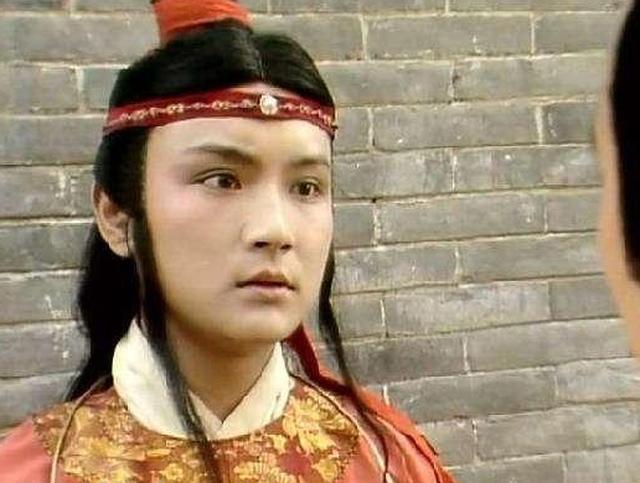 87《红楼梦》欧阳奋强刚进剧组,王扶林说他不像贾宝玉,像这个人