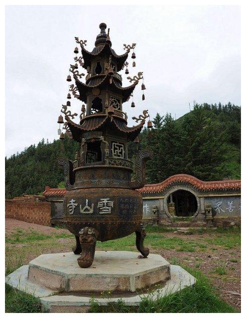 5,雪山寺.始建于北魏,已有1600多年历史.