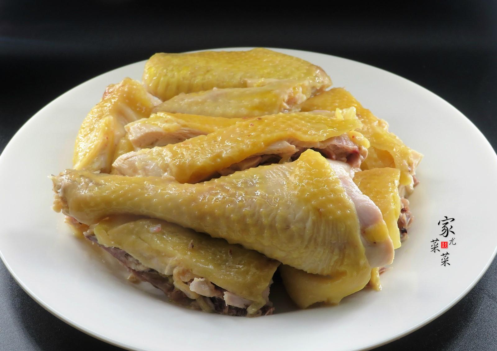 教你广东葱油鸡的详细做法,比传统白切鸡更美味,一盘不够吃