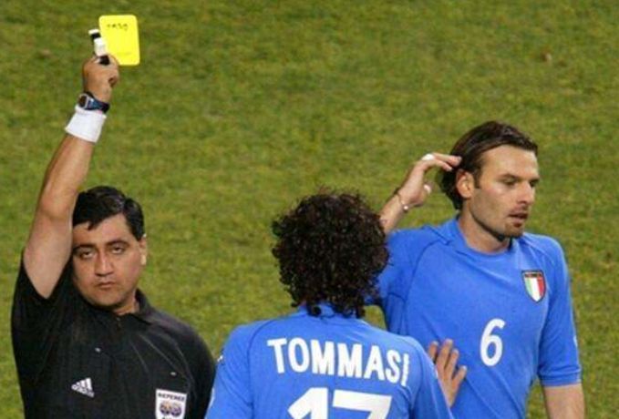 9/ 11四,莫雷诺2002年韩国vs意大利的比赛,绝对是世界杯史上最耻辱的