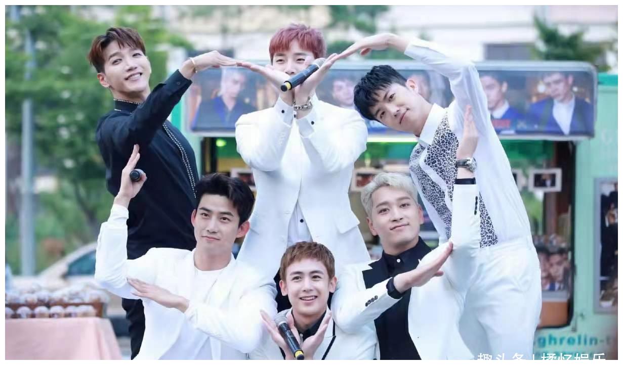 2pm成员们出道11周年合照,尼坤:我是何等的幸运