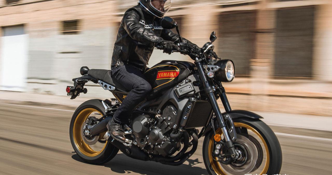 xsr900搭载mt-09相同的847cc四冲程12气门dohc水冷并列三缸引擎,最大