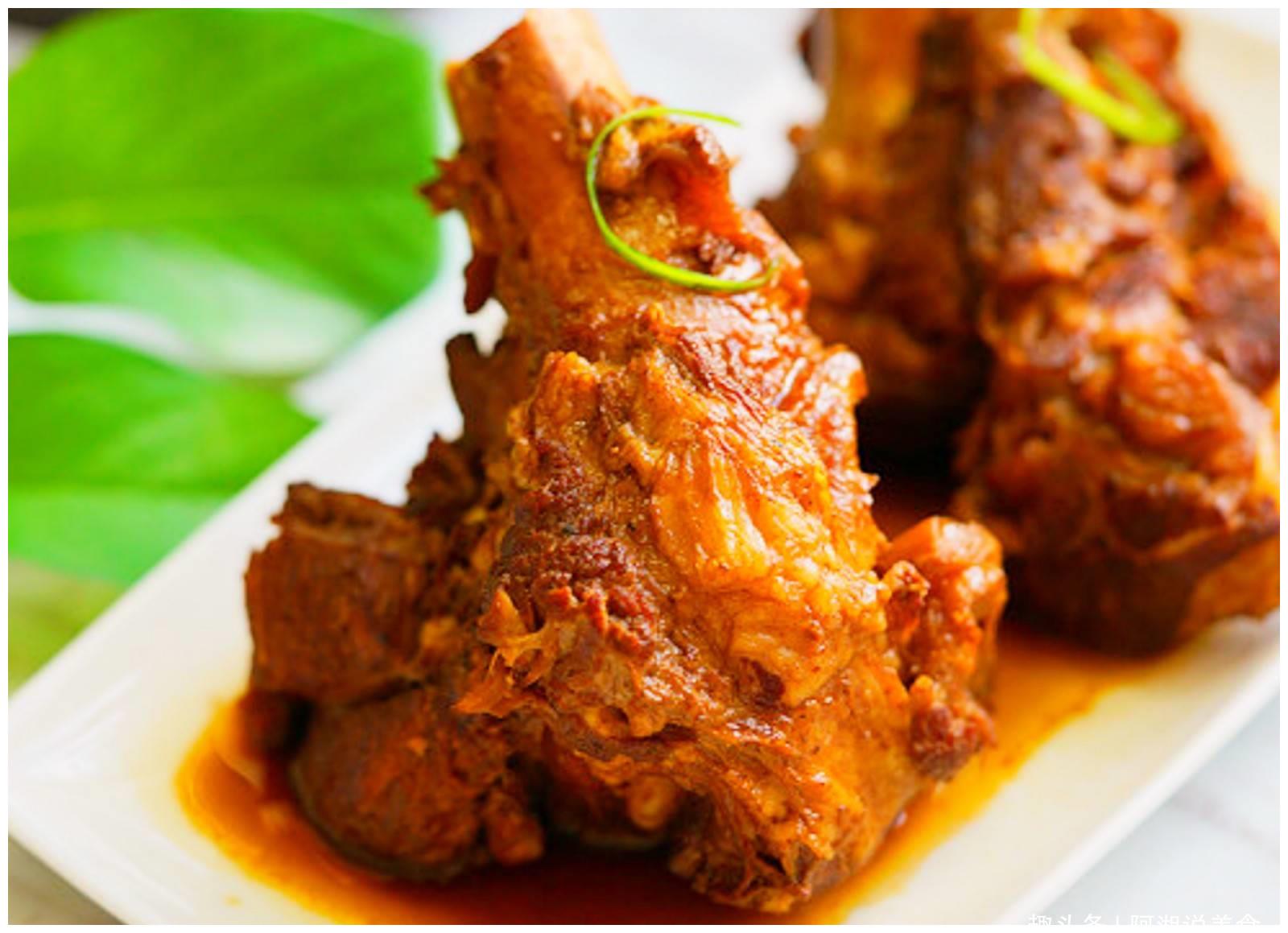 筒子骨别再炖汤了 教你这样做 香辣可口 简直是太好吃了