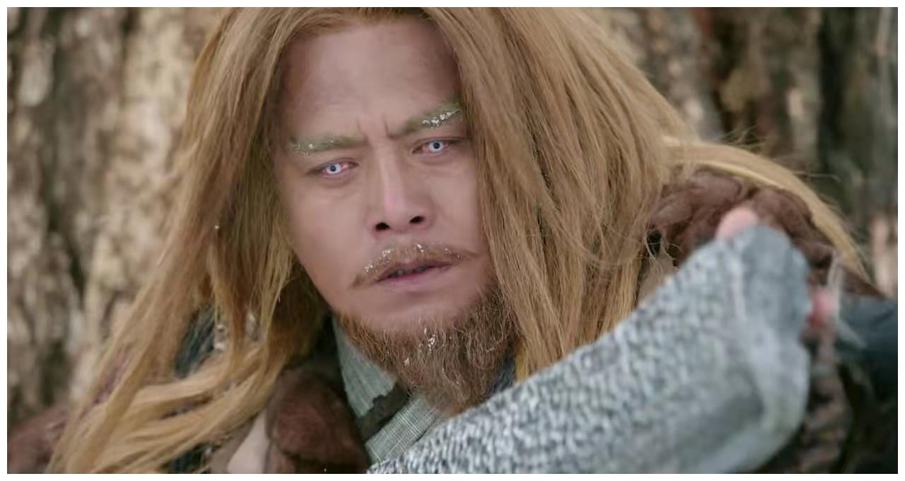 《新倚天屠龙记》谢逊瞎眼就是换了美瞳的颜色,还是徐锦江版经典