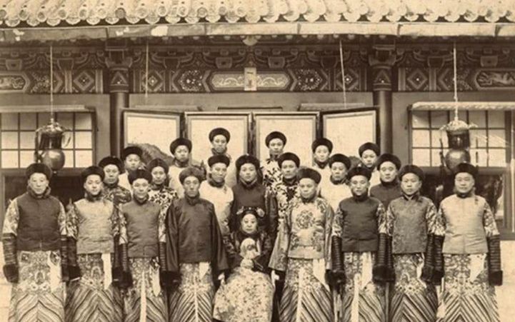 晚清老照片:晚清女人一样有风韵,图5美貌如水出芙蓉一般|富家|比隆|酱猪蹄_新浪新闻