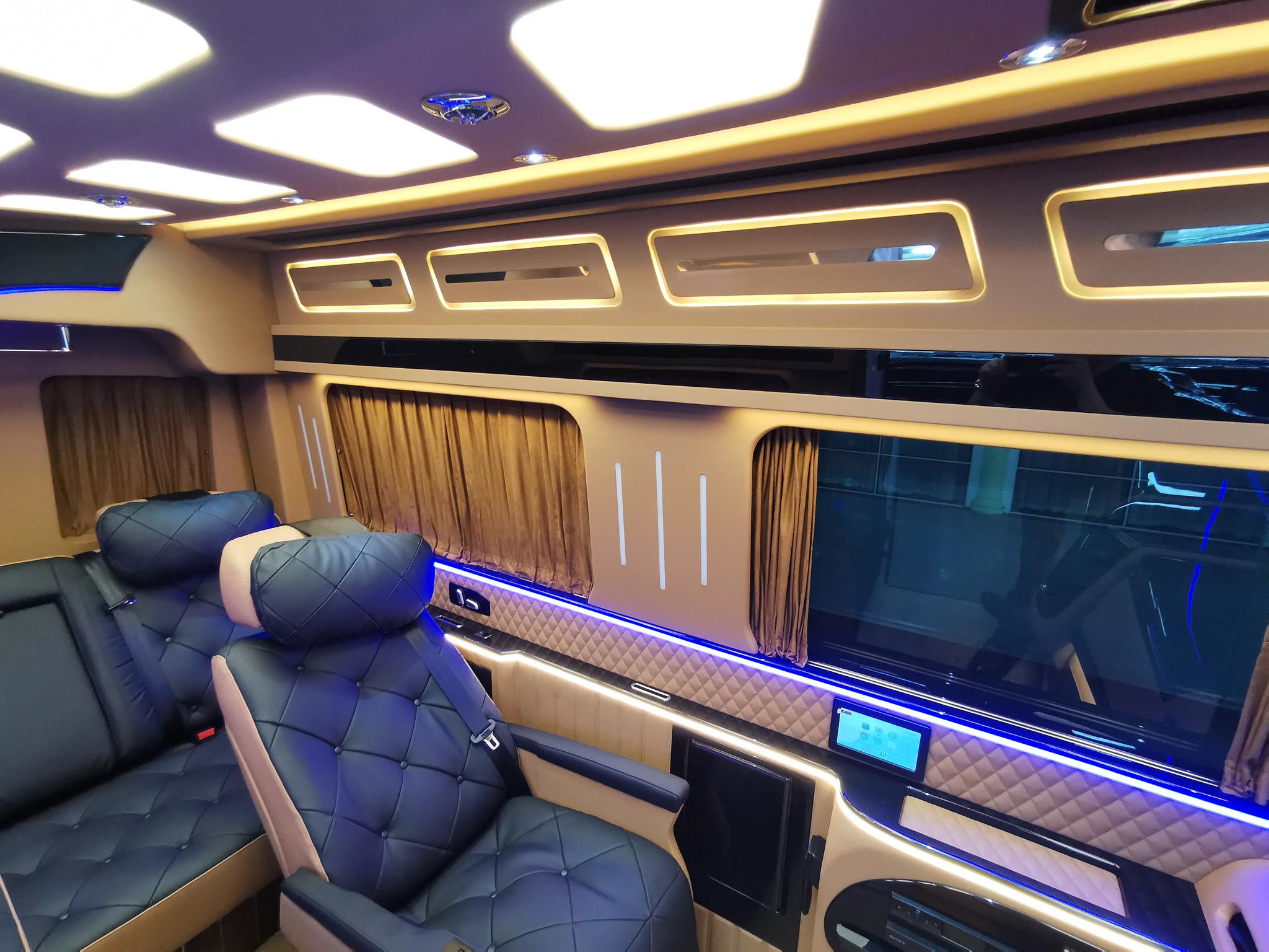 徐老师说房车奔驰斯宾特白色皇宫版72版内饰高清无码大图1080p