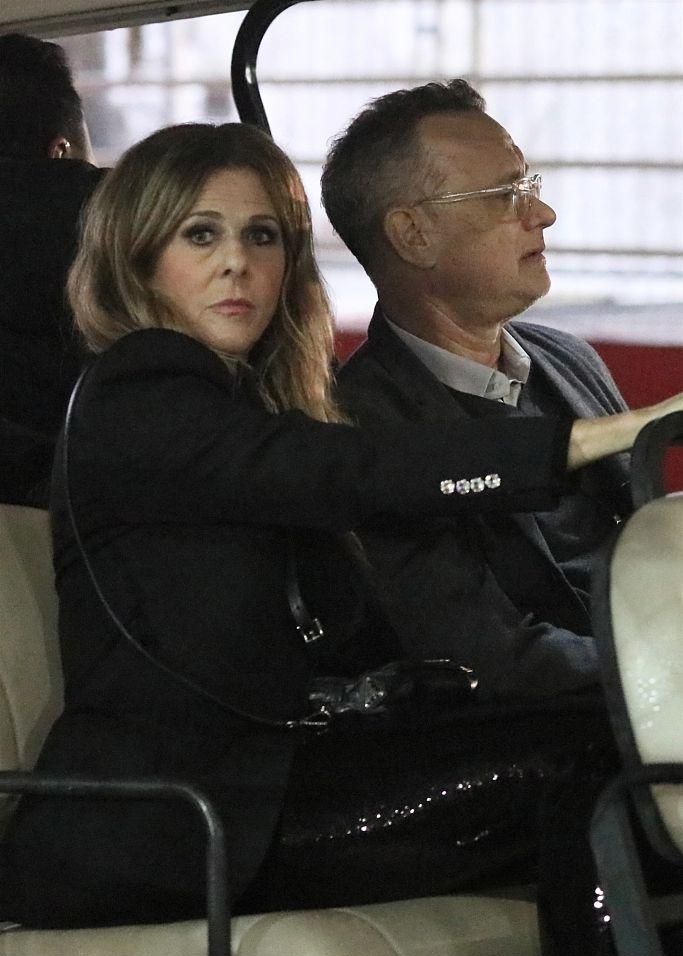 当地时间2019年1月17日,美国加州,汤姆汉克斯( tom hanks )与老婆