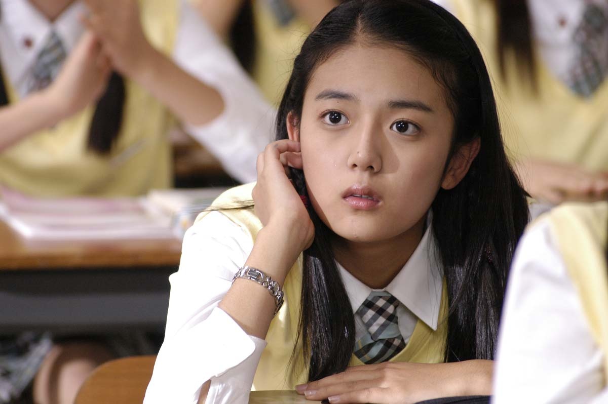 韩国女演员宋恩彩坚称她的整容传闻是假的