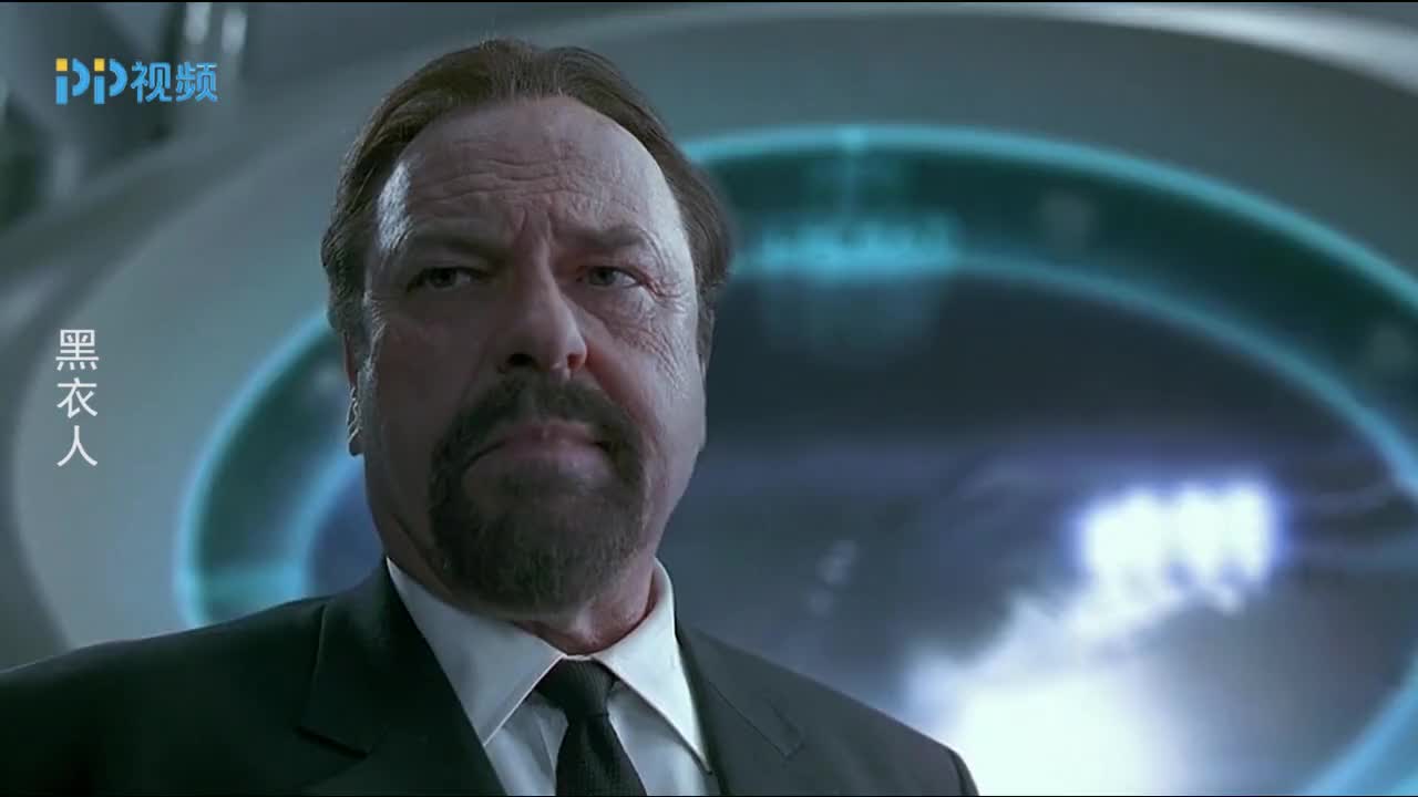 黑衣人:你让我拿一捏就碎的武器对抗外星人,你在开什么玩笑