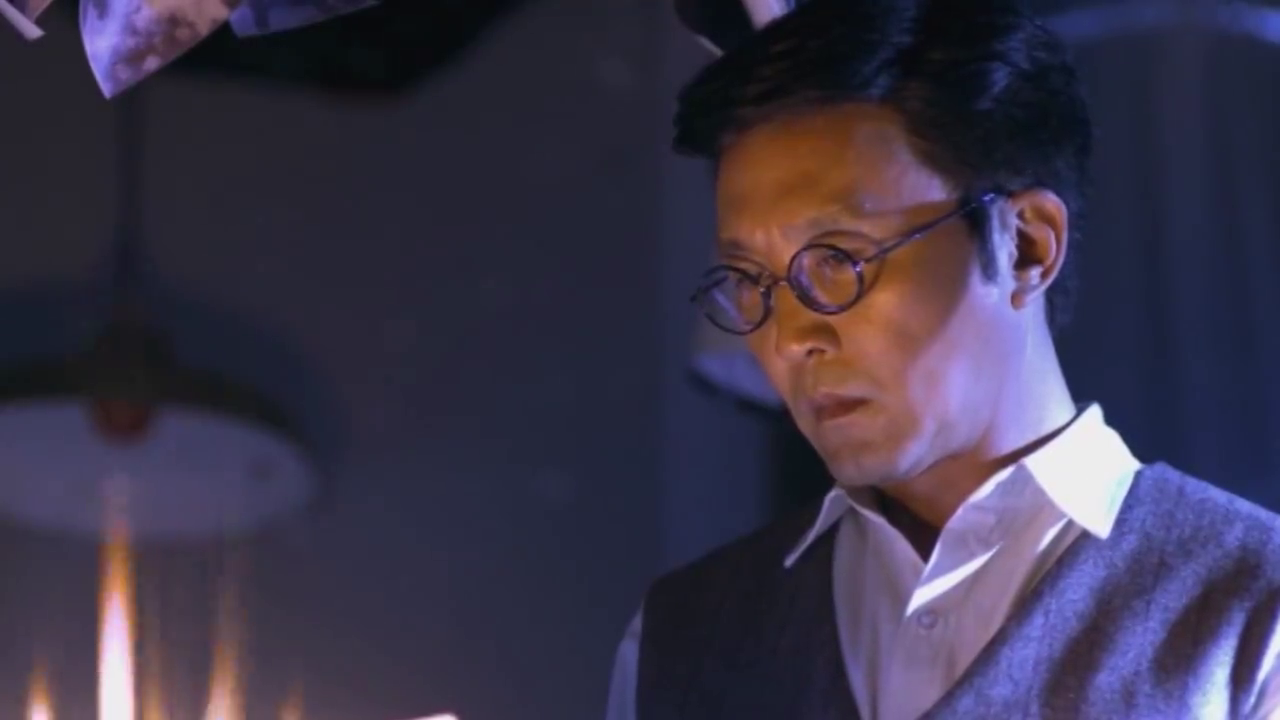 特务表面上是来取照片,暗地里却是互通消息,直言李连生不能死