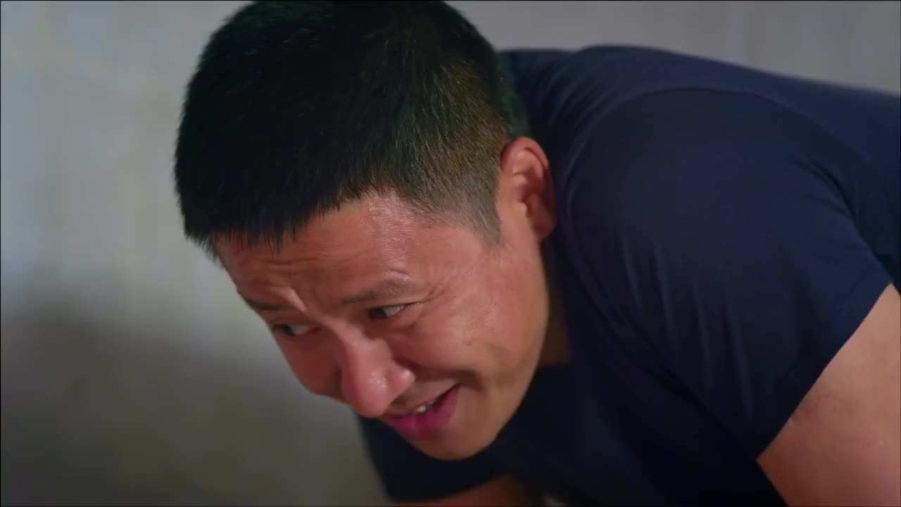 无贼段益睡醒发现在亲爸家泪腺立马大爆发哭喊着要回向家