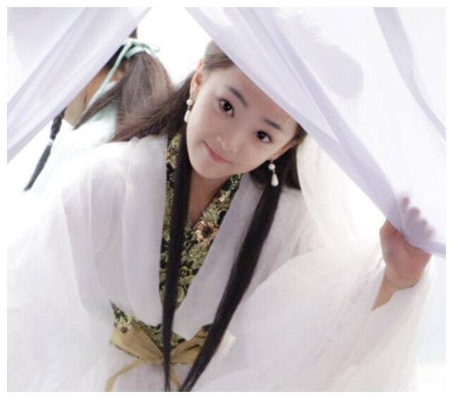 陶奕希除了最美小白素贞还演过这些角色 生活照简直美到爆!