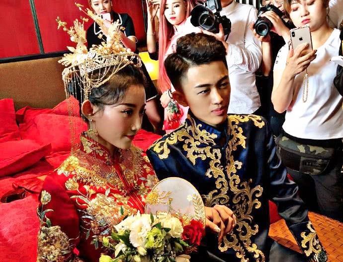 牌牌琦婚礼直播礼金高达7位数,却还说亏了,网友:脸呢