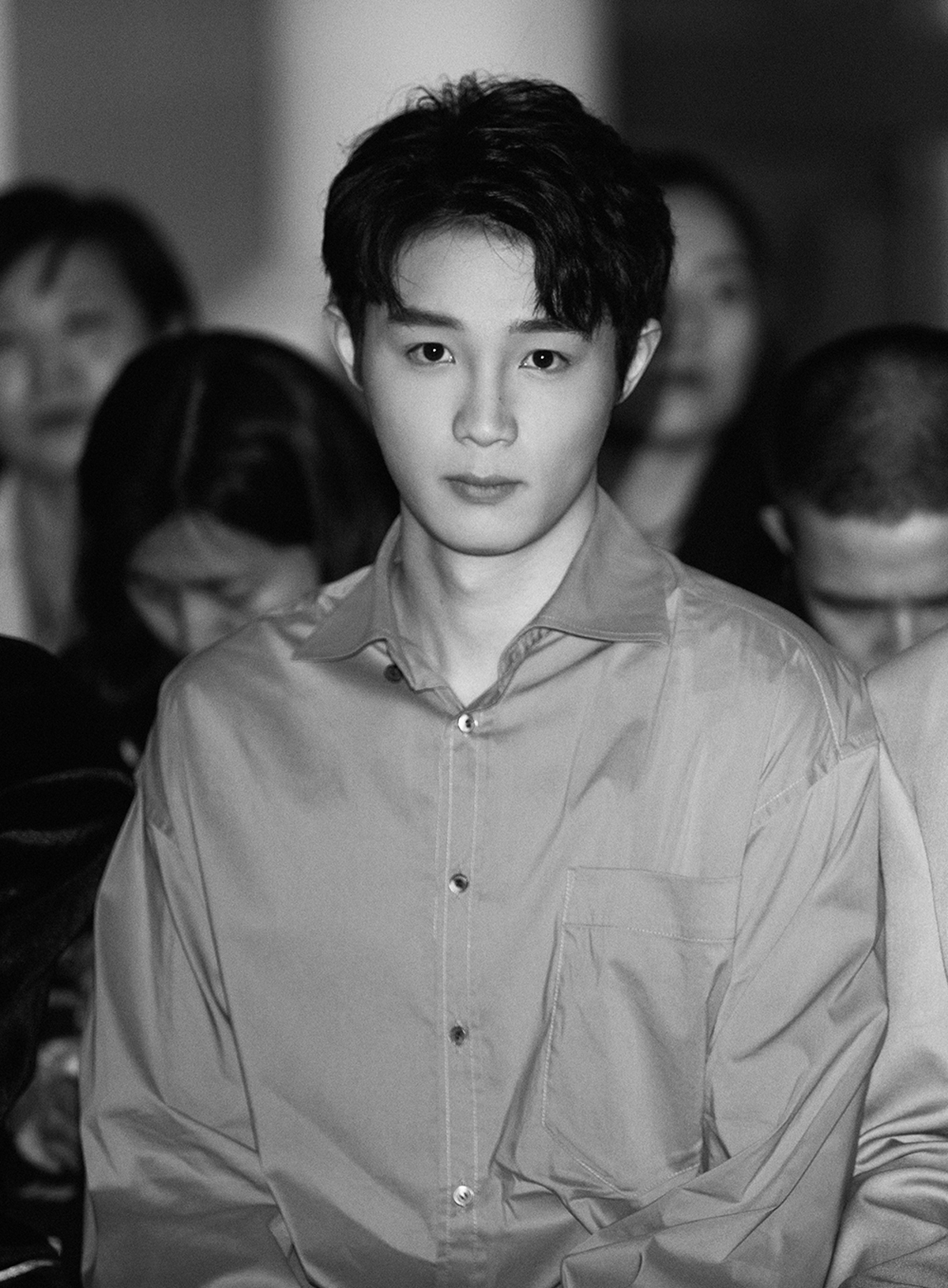 孙思伟亮相中国国际时装周 气质清俊诠释复古魅力